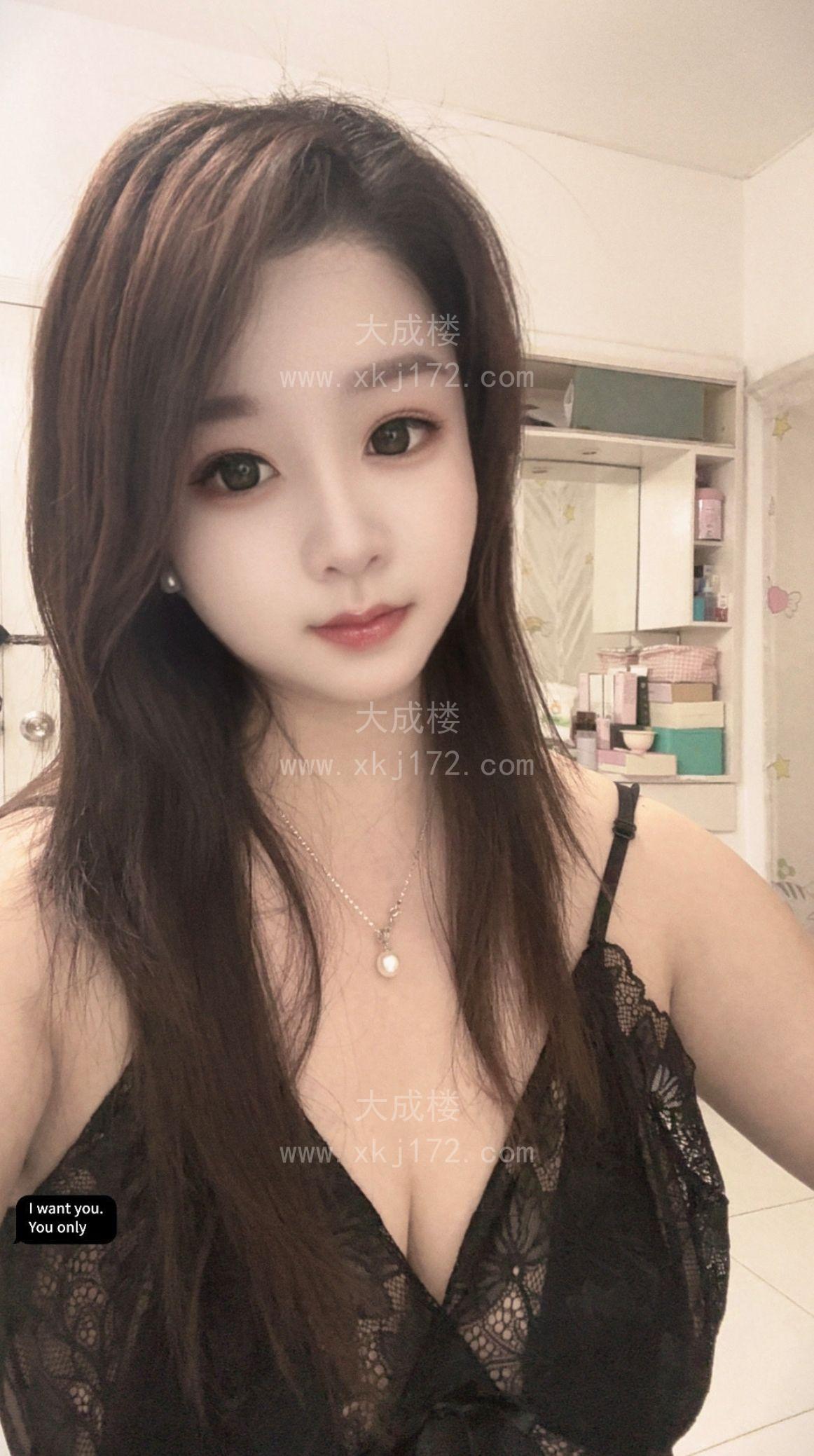 白云钢琴老师小桃子