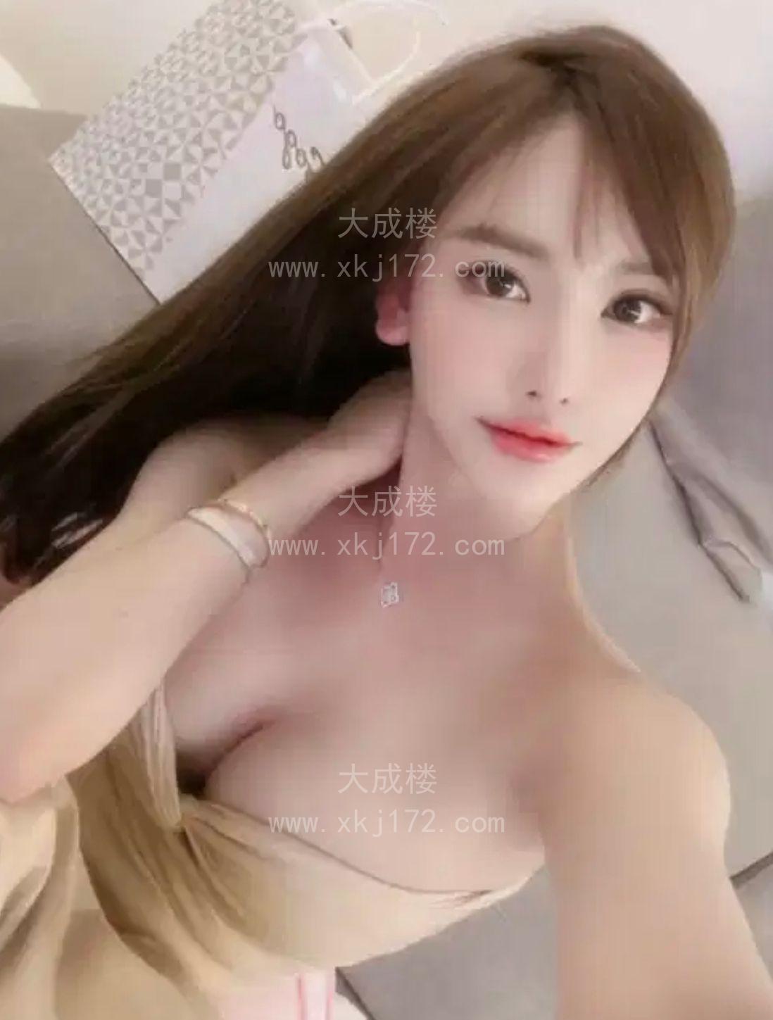 天河大屁股大长腿车模悠悠