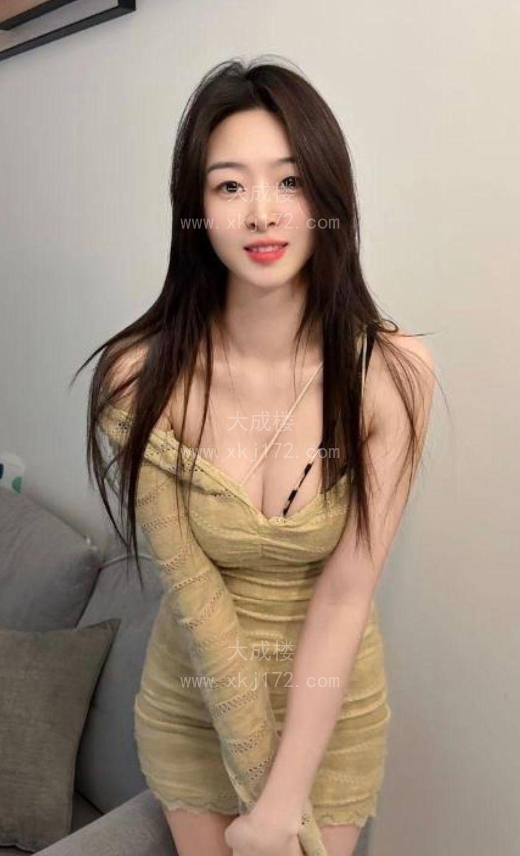 福田身材高挑妹子